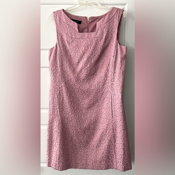 Nine West Dresses & Skirts - Nine West sleeveless pink dress size 12 with pockets. NEVER WORN.